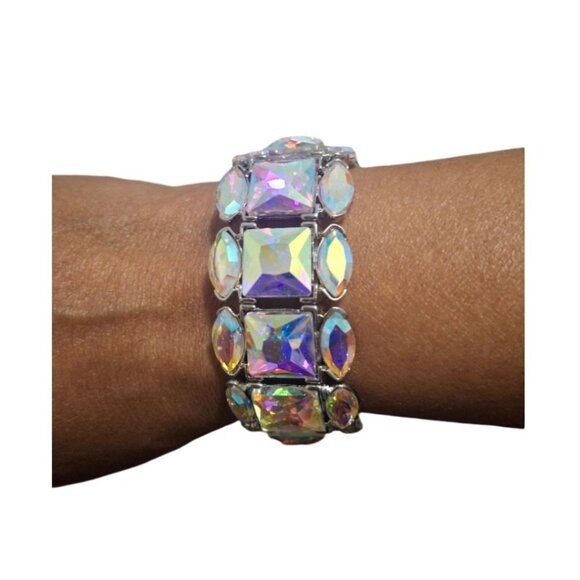 Multi-Color Chunky Rhinestone Bracelet - Picture 3 of 4